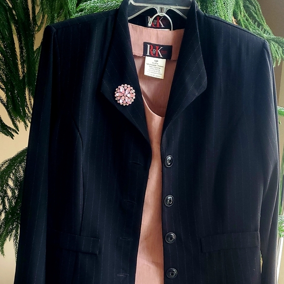 R & K Original Petite 10P Pink Pinstriped Pantsuit - Picture 1 of 4